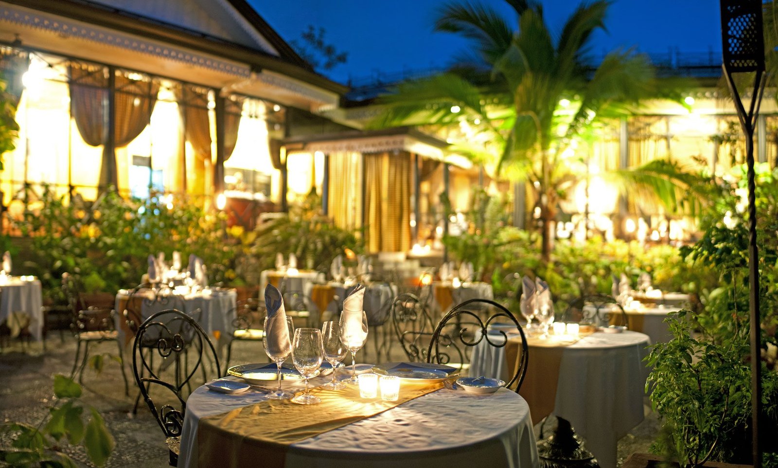 Villa Caletas Hotel, at the table