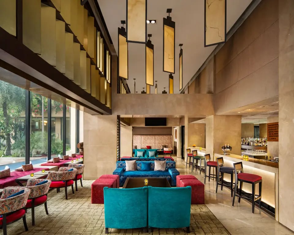 Taj Bengal, Kolkata, the promenade lounge