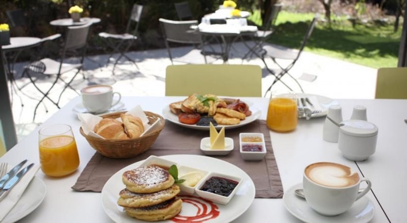 Queenstown Park Boutique Hotel, at the table