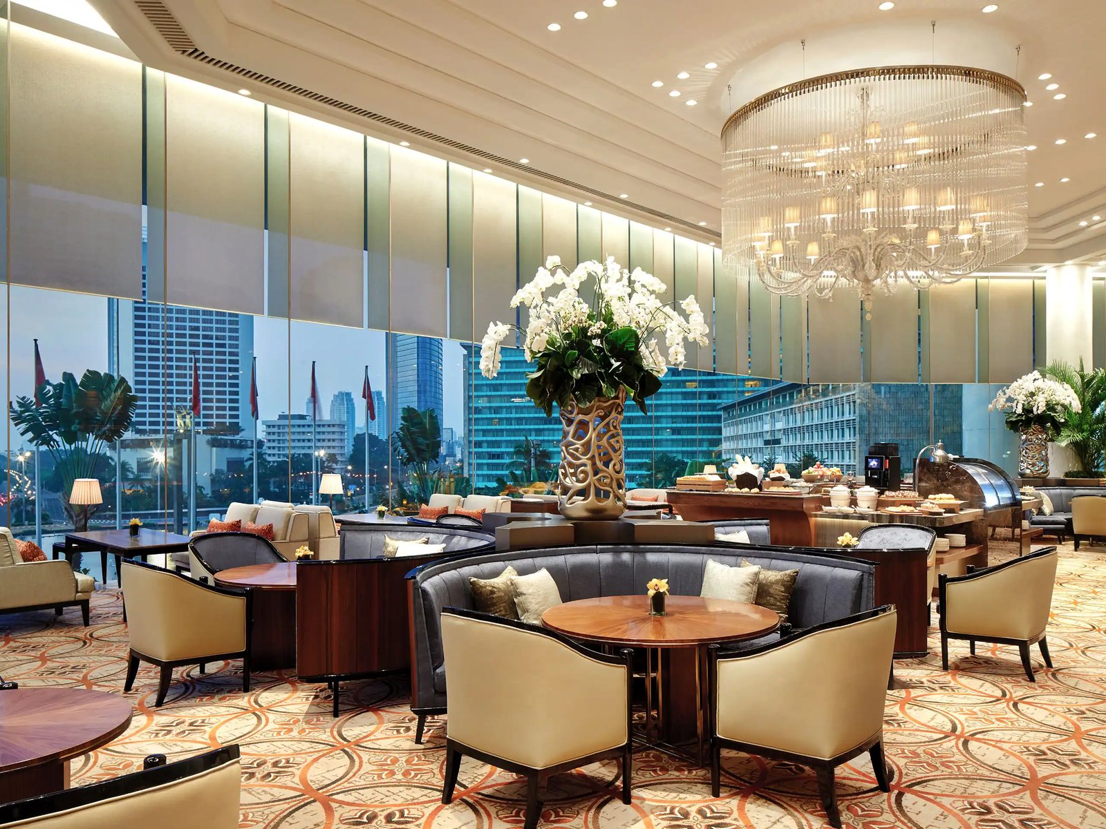 Grand Hyatt Jakarta, at the table