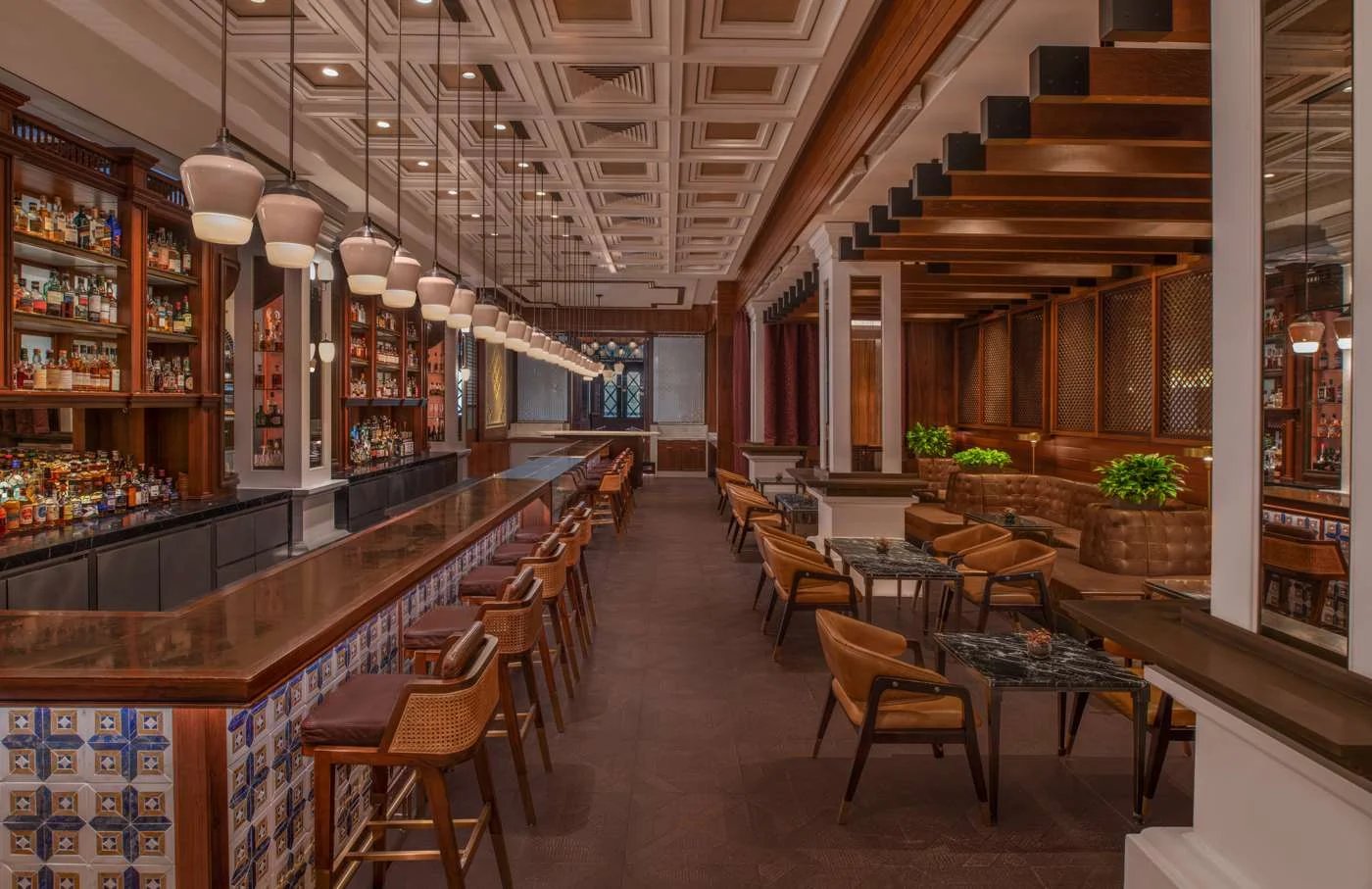 Capitol Kempinski Hotel Singapore, the bar at 15 stamford