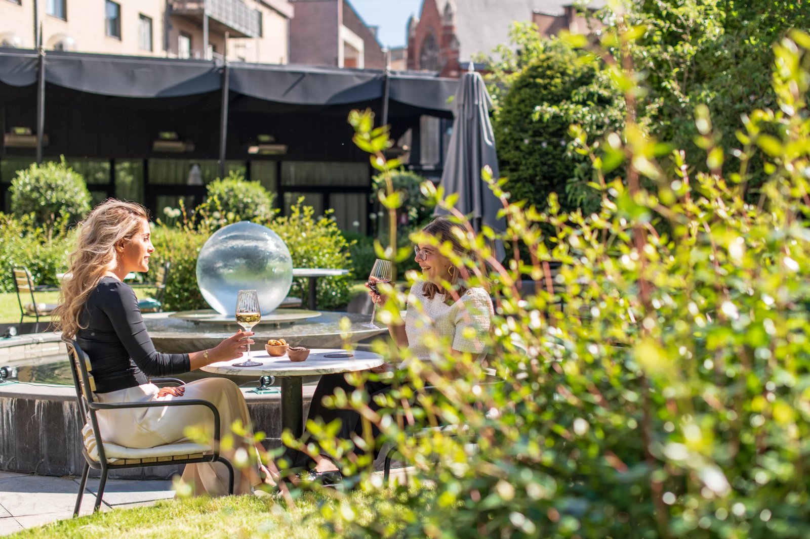 Le Louise Hotel Brussels - MGallery Collection, at the table