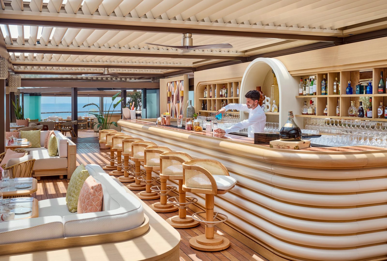 Fairmont Monte Carlo, at the table