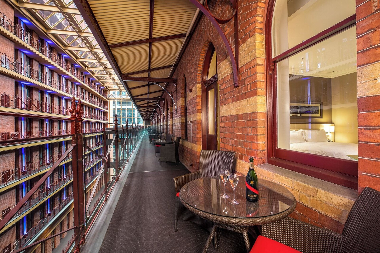 InterContinental Melbourne The Rialto — vibe