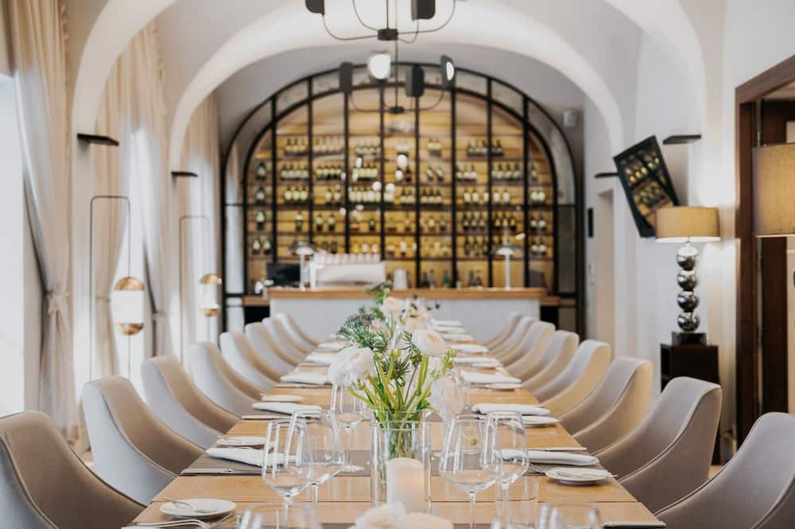 Mamaison Hotel Le Regina Warsaw, at the table