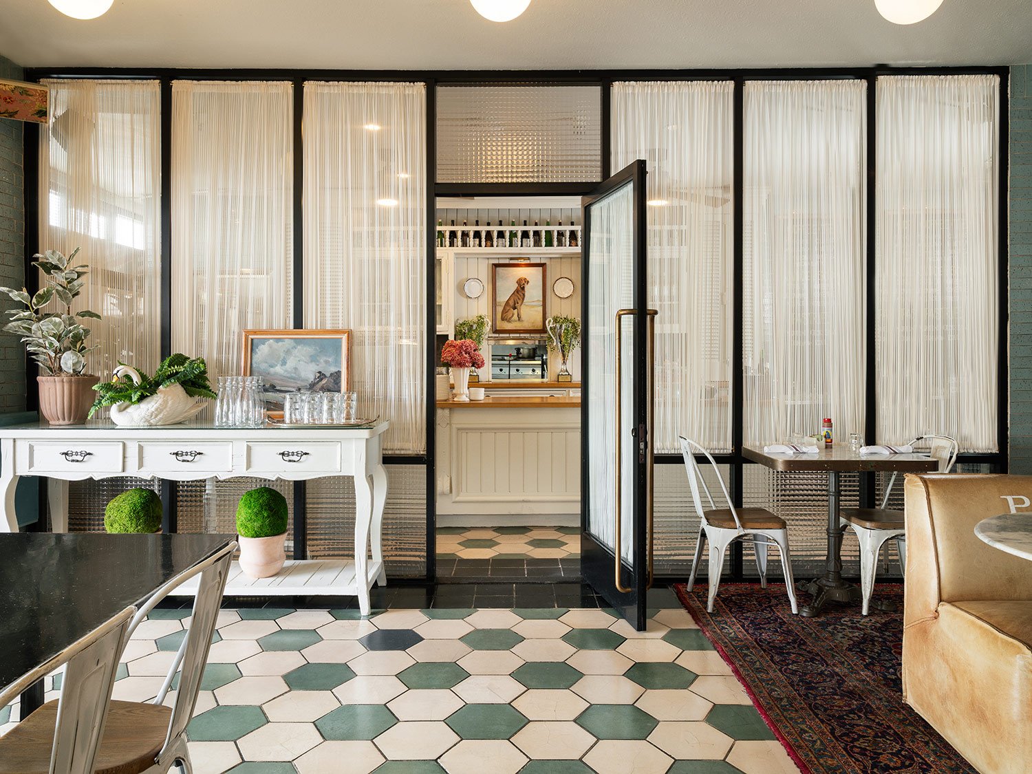 Palihotel Melrose, at the table