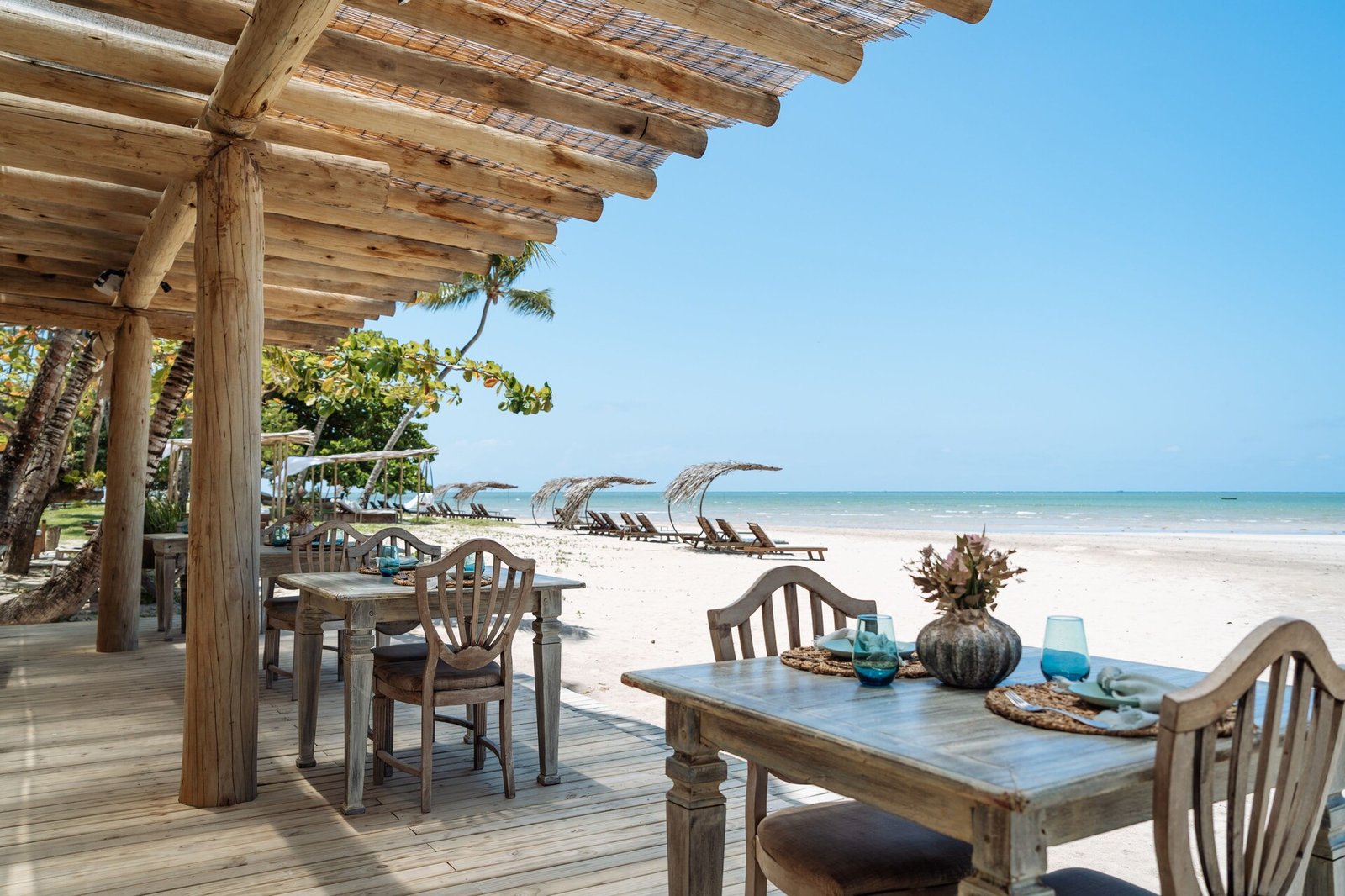 Hotel Vila dos Orixás, at the table