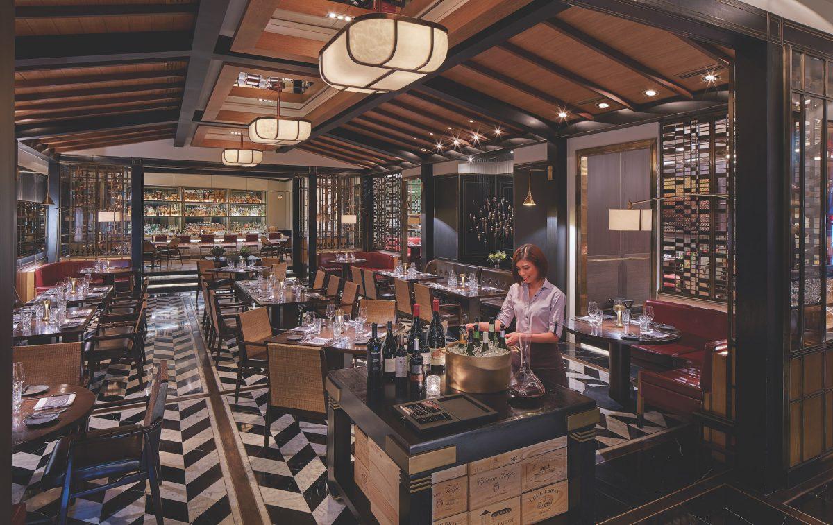 Shangri-La The Fort, raging bull chophouse & bar