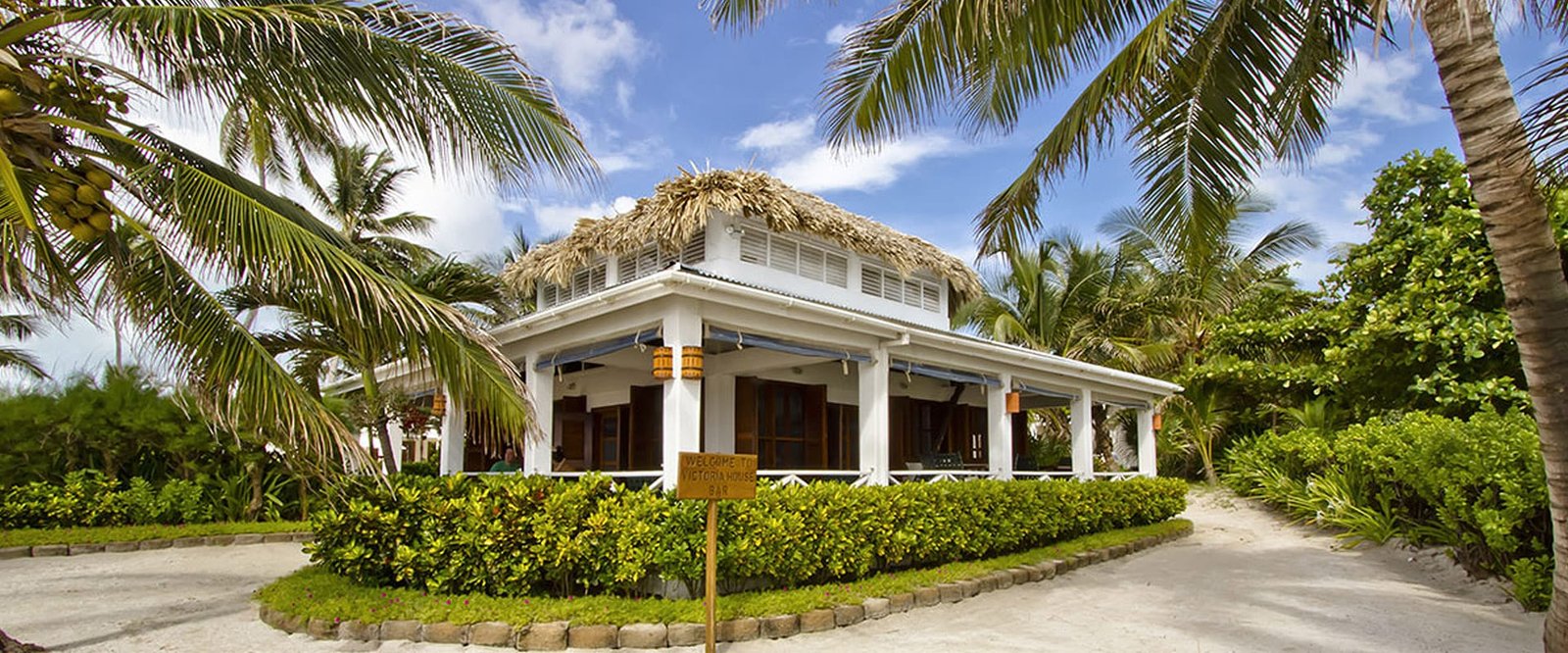 Victoria House Resort & Spa, at the table