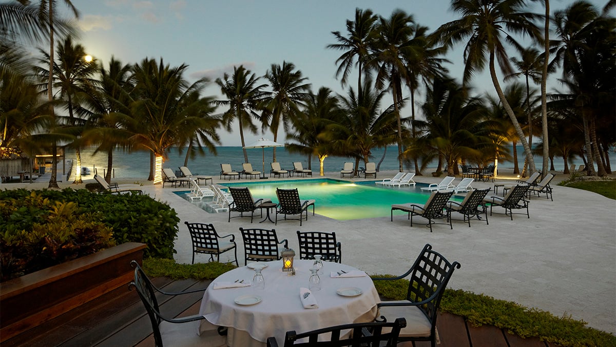 Victoria House Resort & Spa, at the table