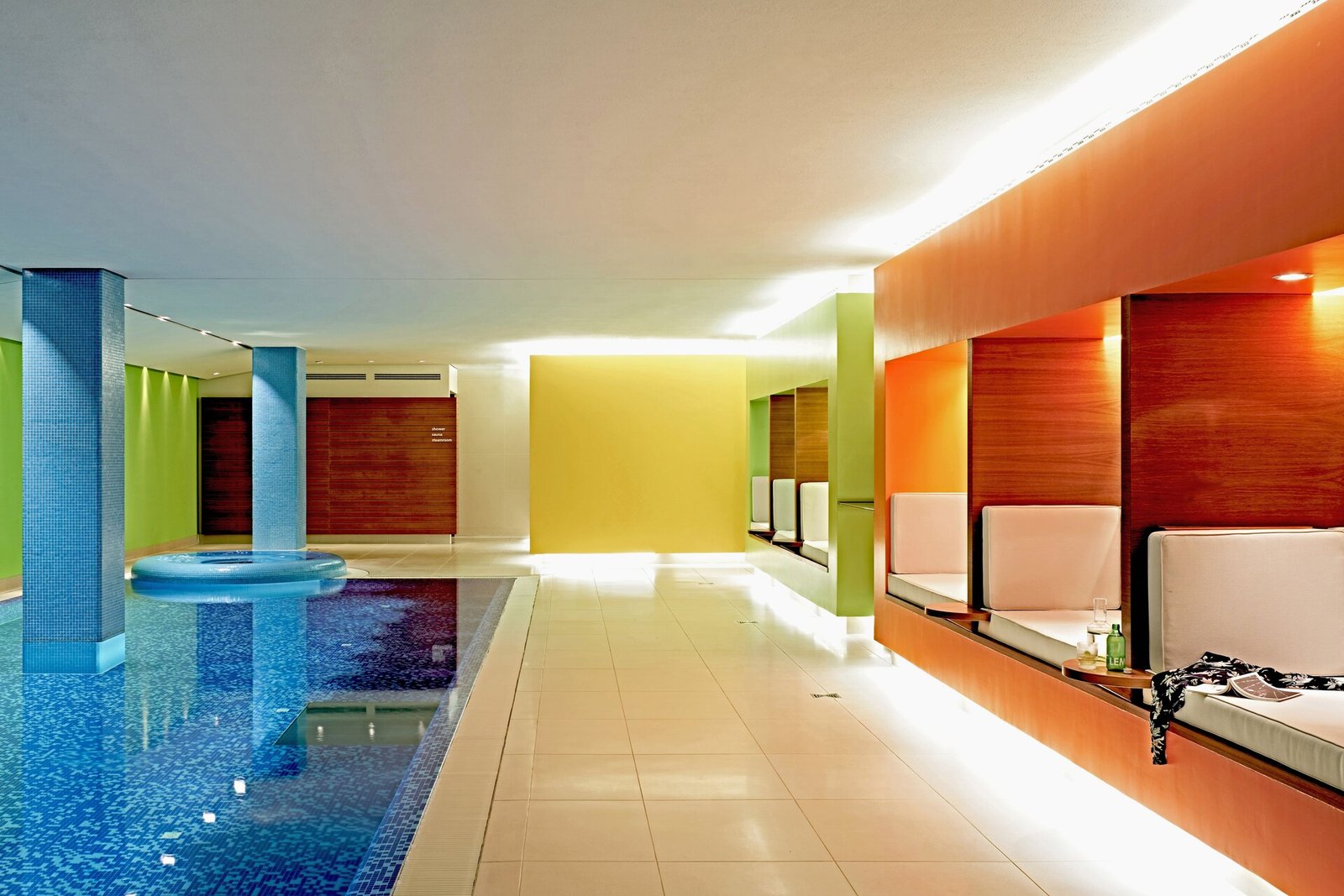 SIDE Design Hotel Hamburg, the pool