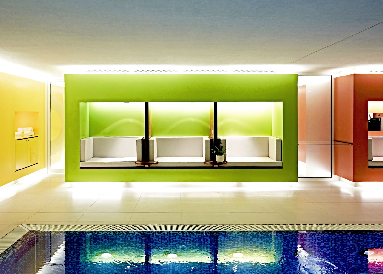 SIDE Design Hotel Hamburg, the pool