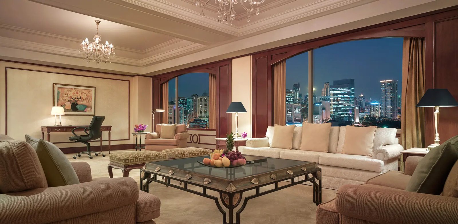 Makati Shangri-La — vibe