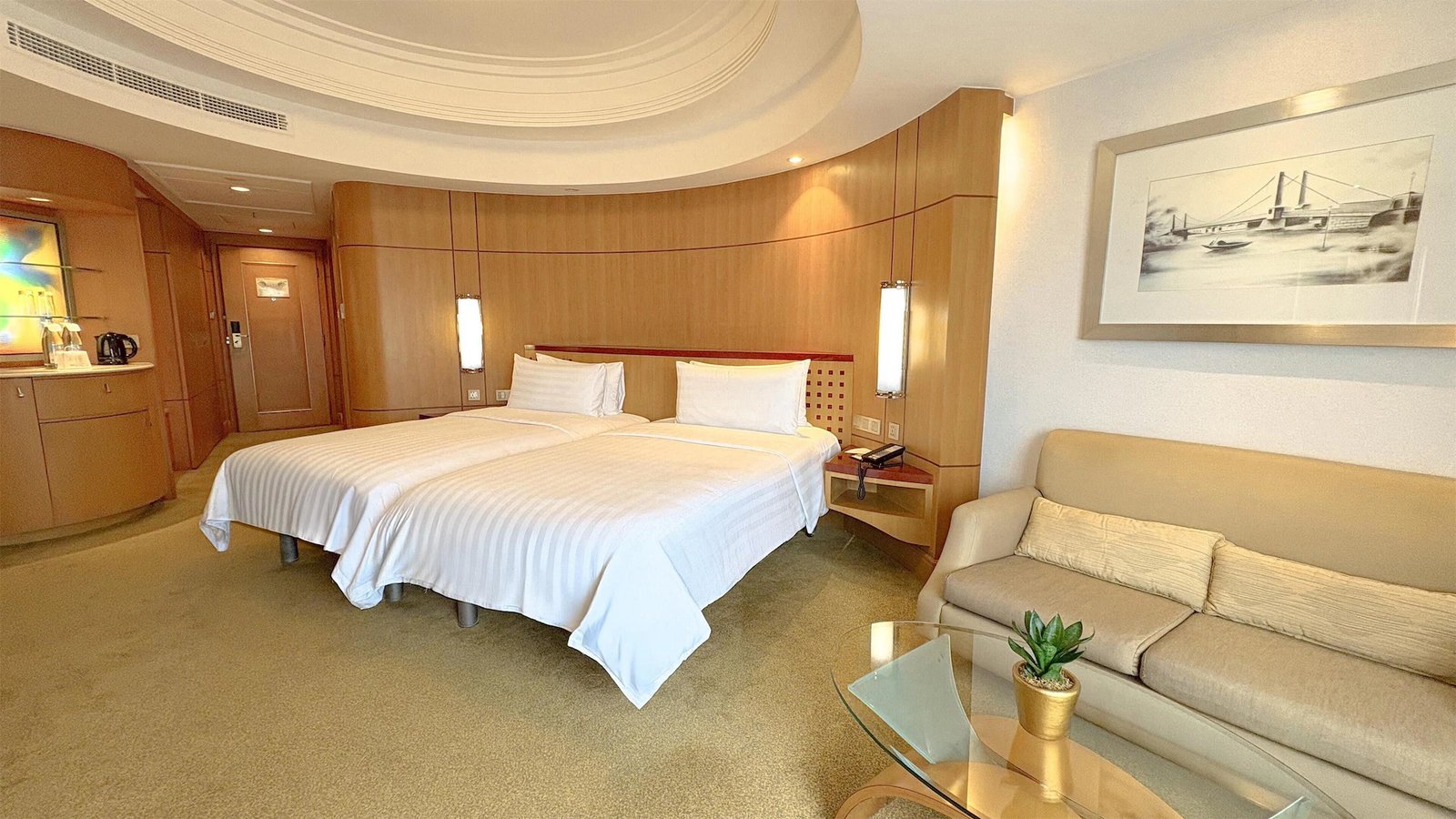 Makati Shangri-La — rooms