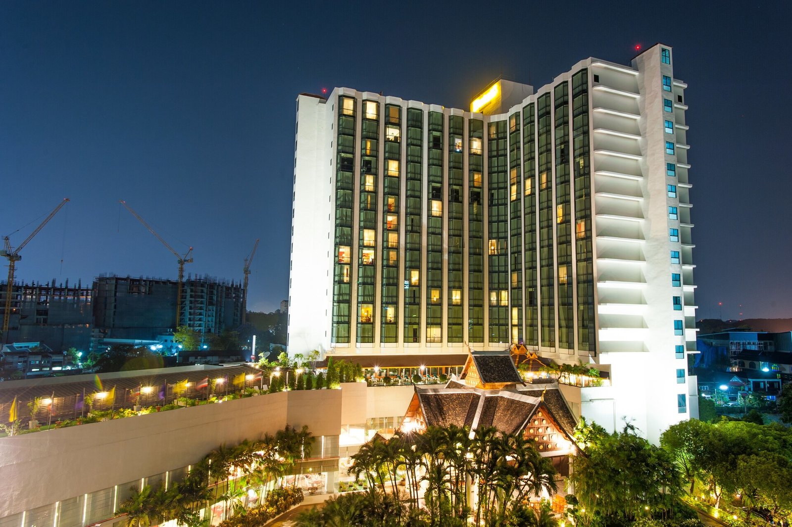 The Empress Chiang Mai Hotel — vibe