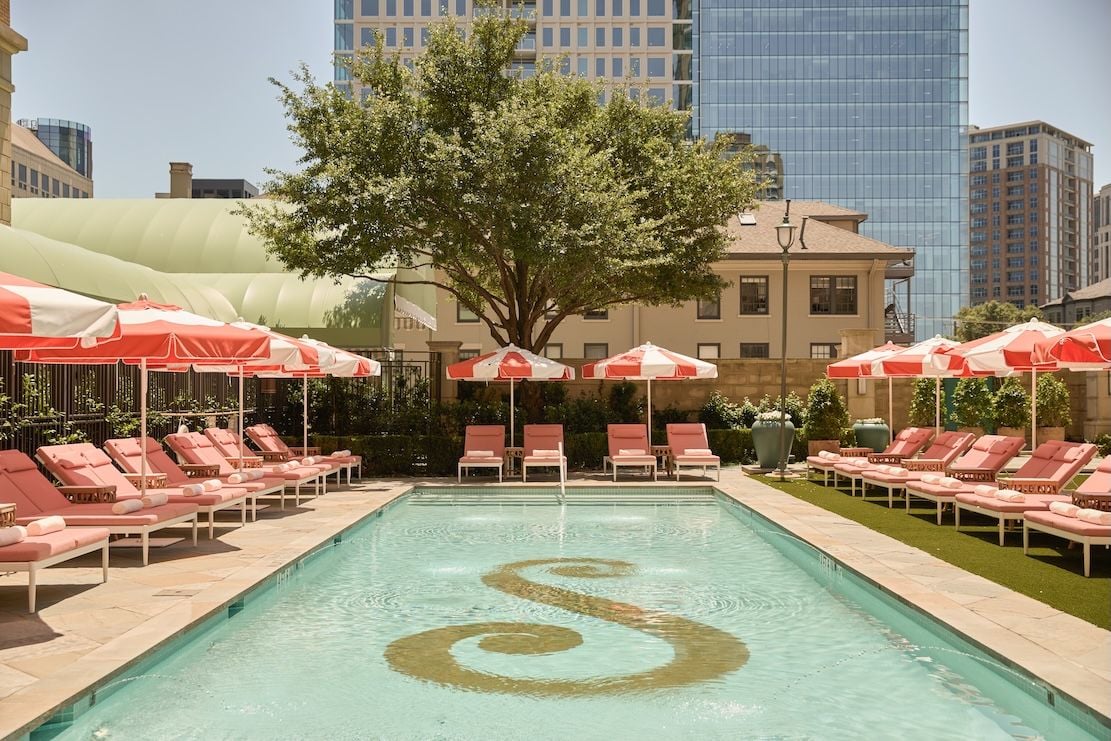The Stoneleigh, Autograph Collection, the pool
