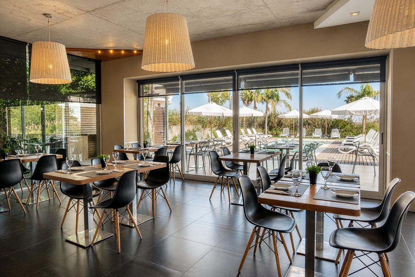 Costa Colonia Boutique Hotel, morena resto bar