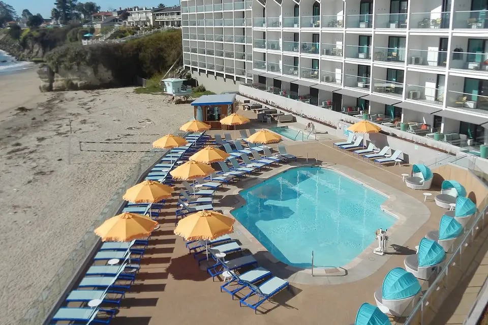 Dream Inn, the pool