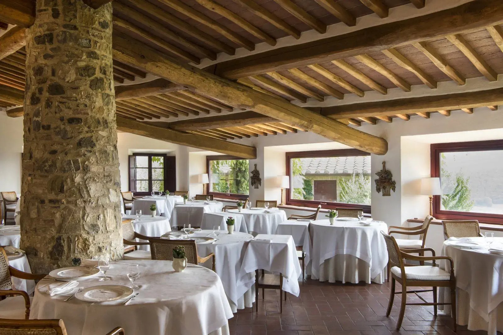 Hotel Le Fontanelle, at the table