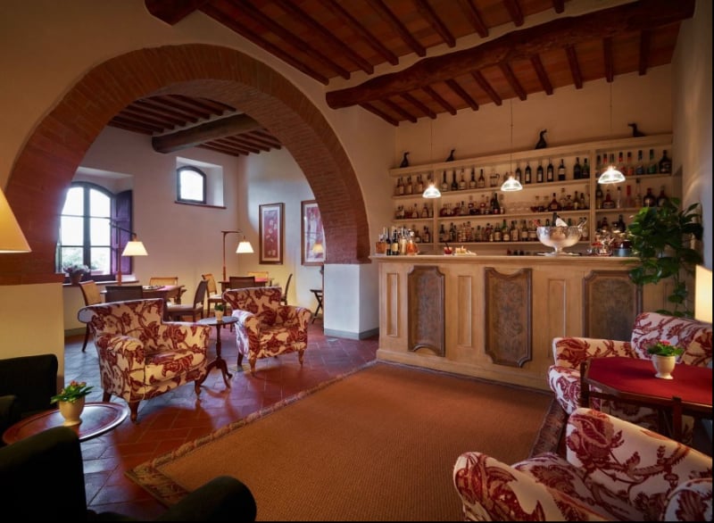Hotel Le Fontanelle, at the table