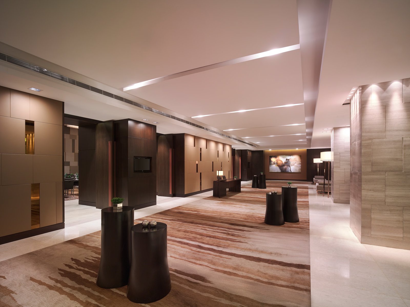 New World Makati Hotel — vibe
