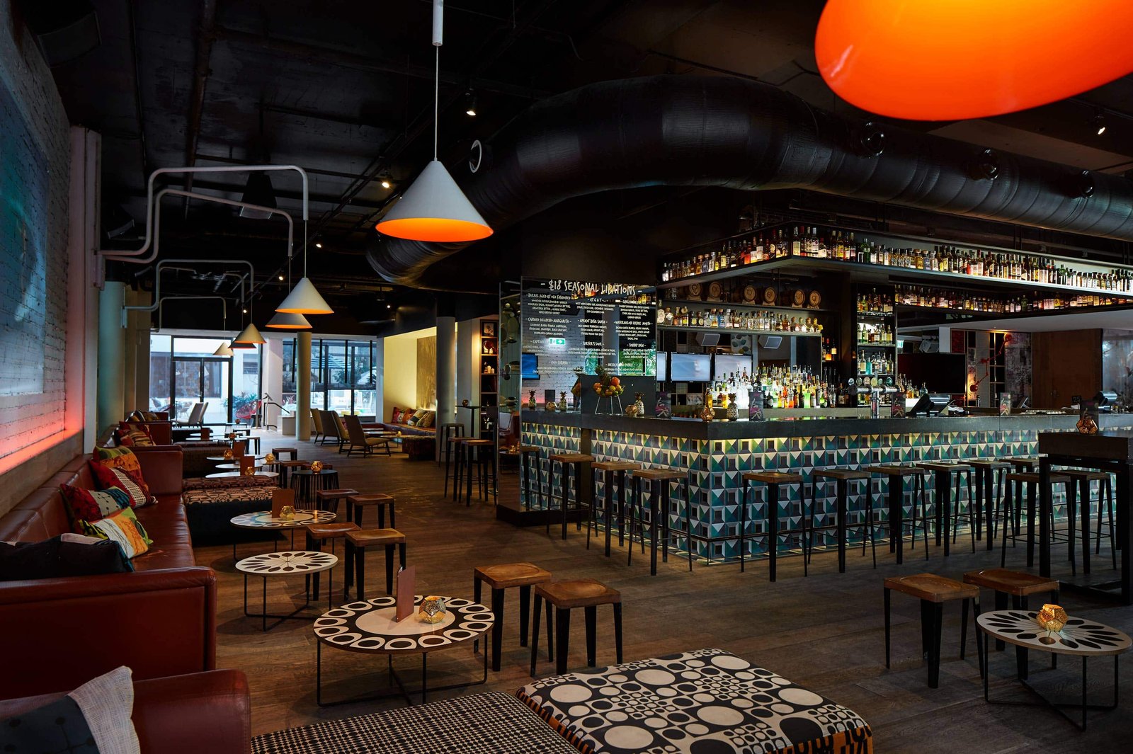QT Gold Coast, stingray lounge