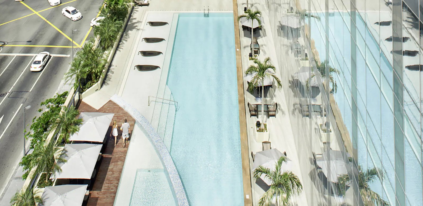 Fairmont Makati — vibe