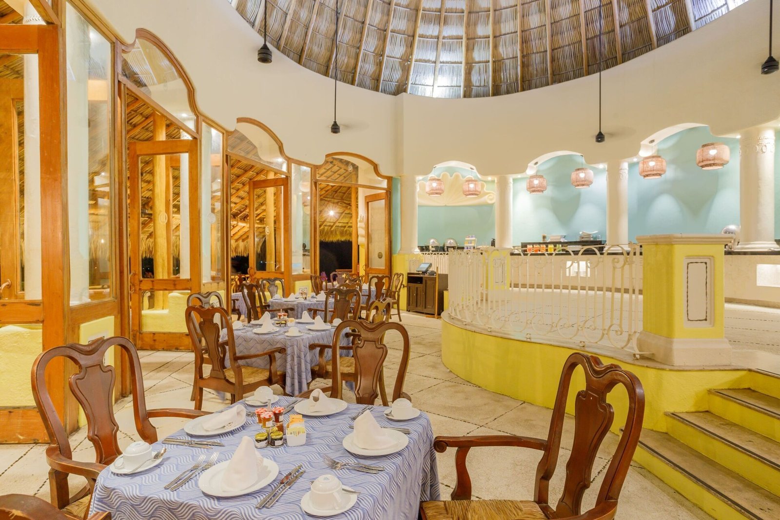 Quinta Real Acapulco, at the table