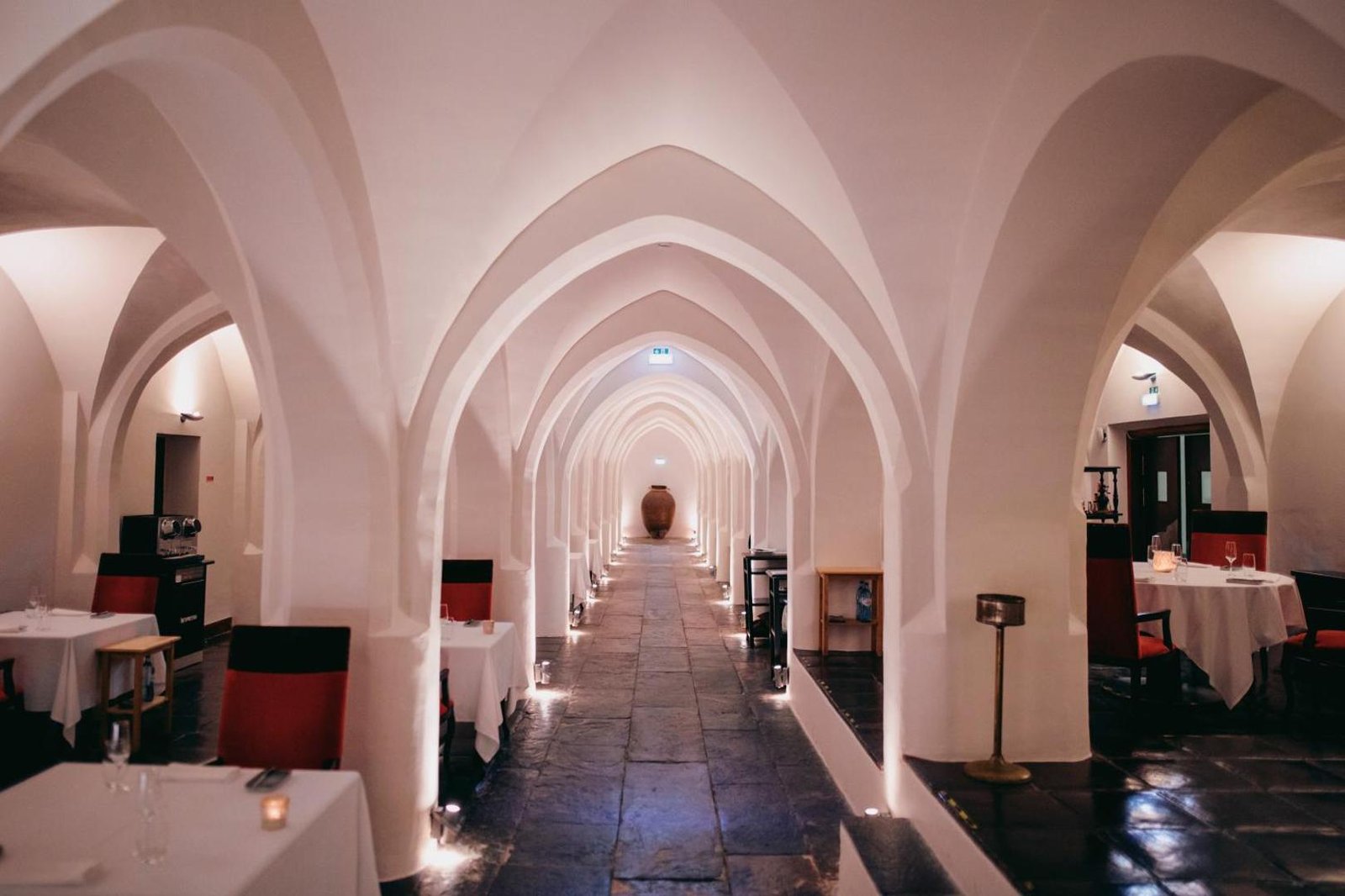 Convento do Espinheiro, Historic Hotel & Spa - Évora, divinus restaurant