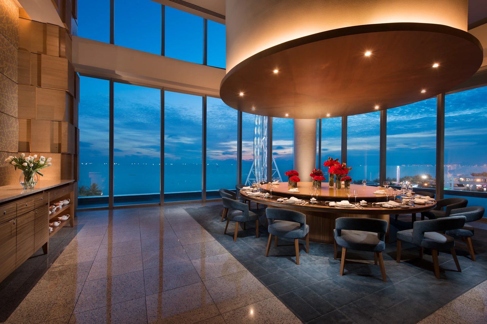 Conrad Manila — eat & drink