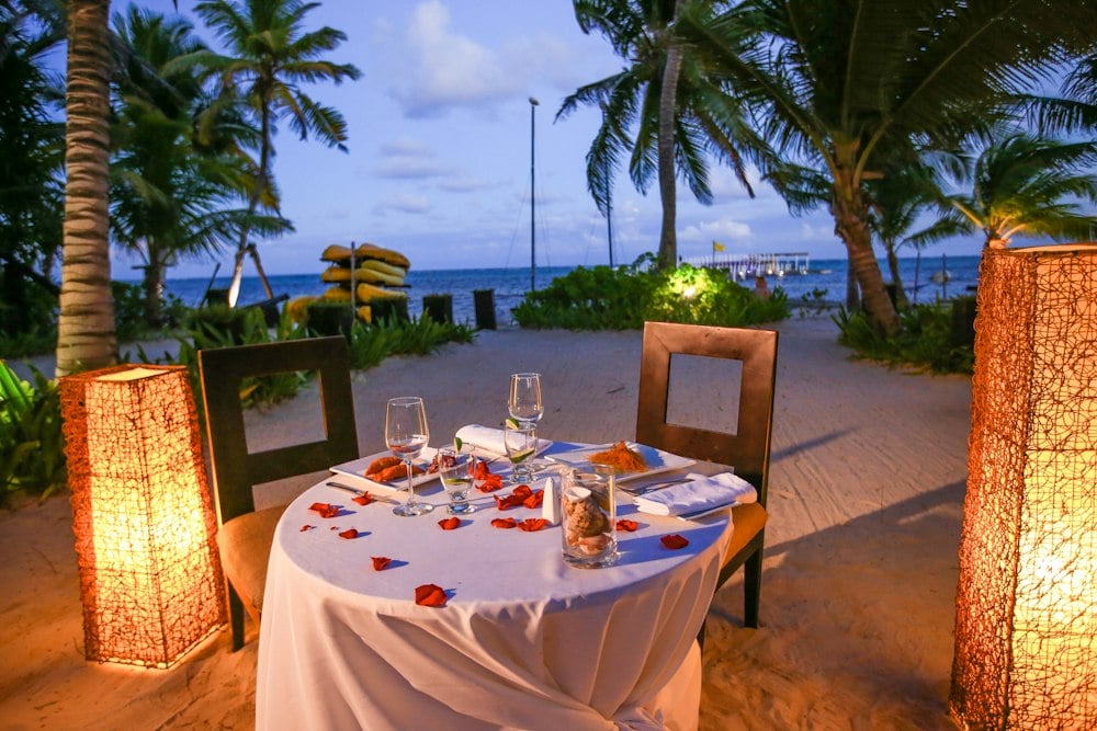Las Terrazas Resort & Residences, at the table