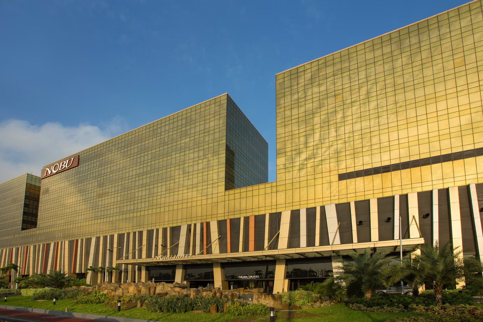 Nobu Hotel Manila — vibe