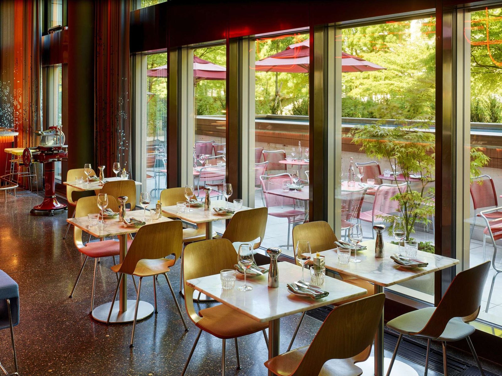 25hours Hotel Zürich West, at the table