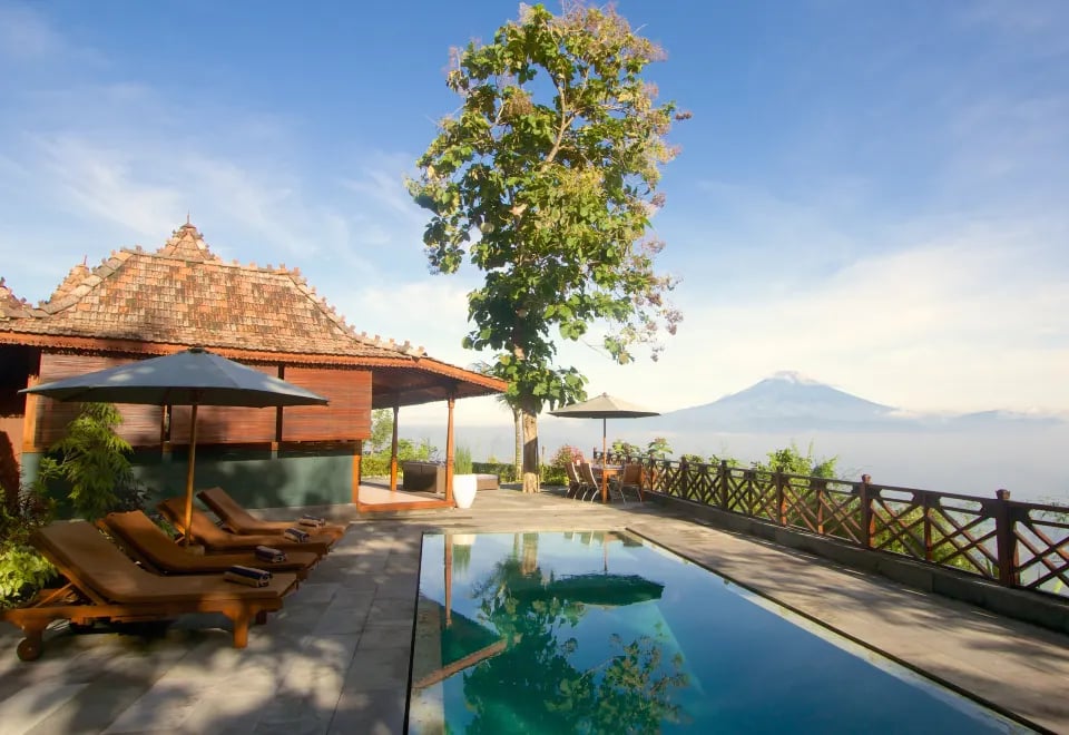 Villa Borobudur Resort