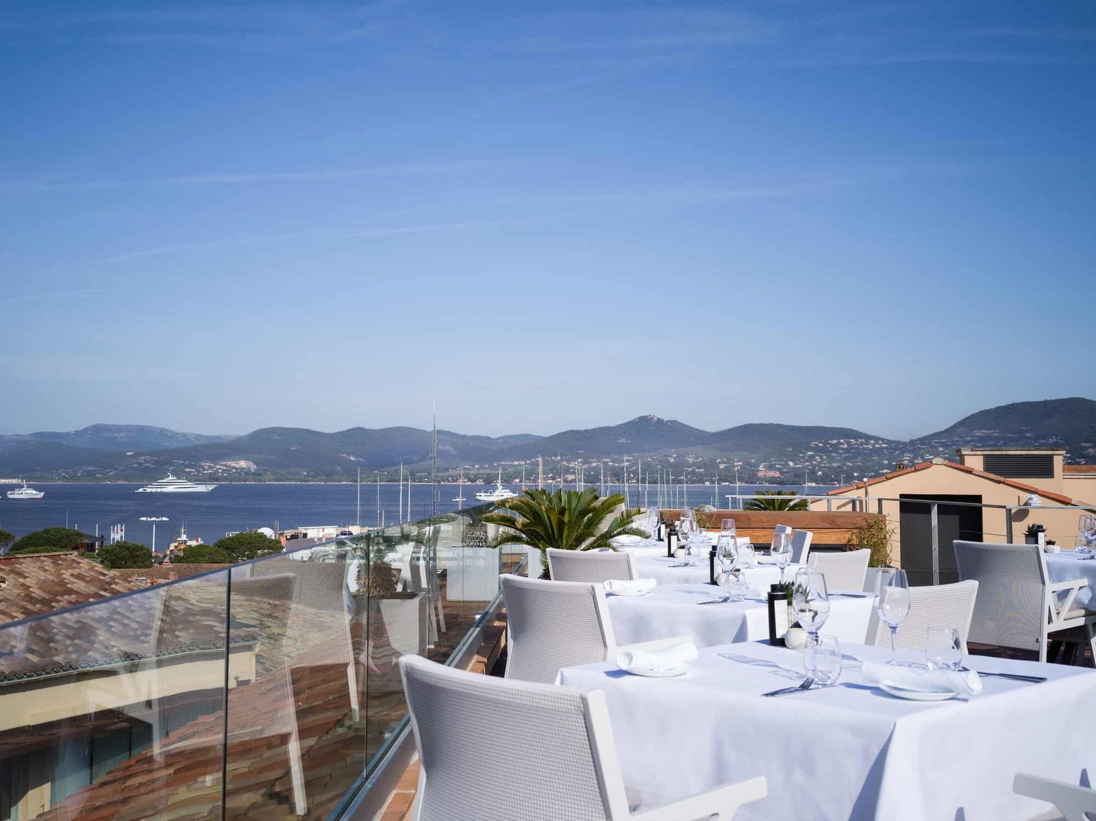 Hôtel de Paris Saint-Tropez, les toits restaurant