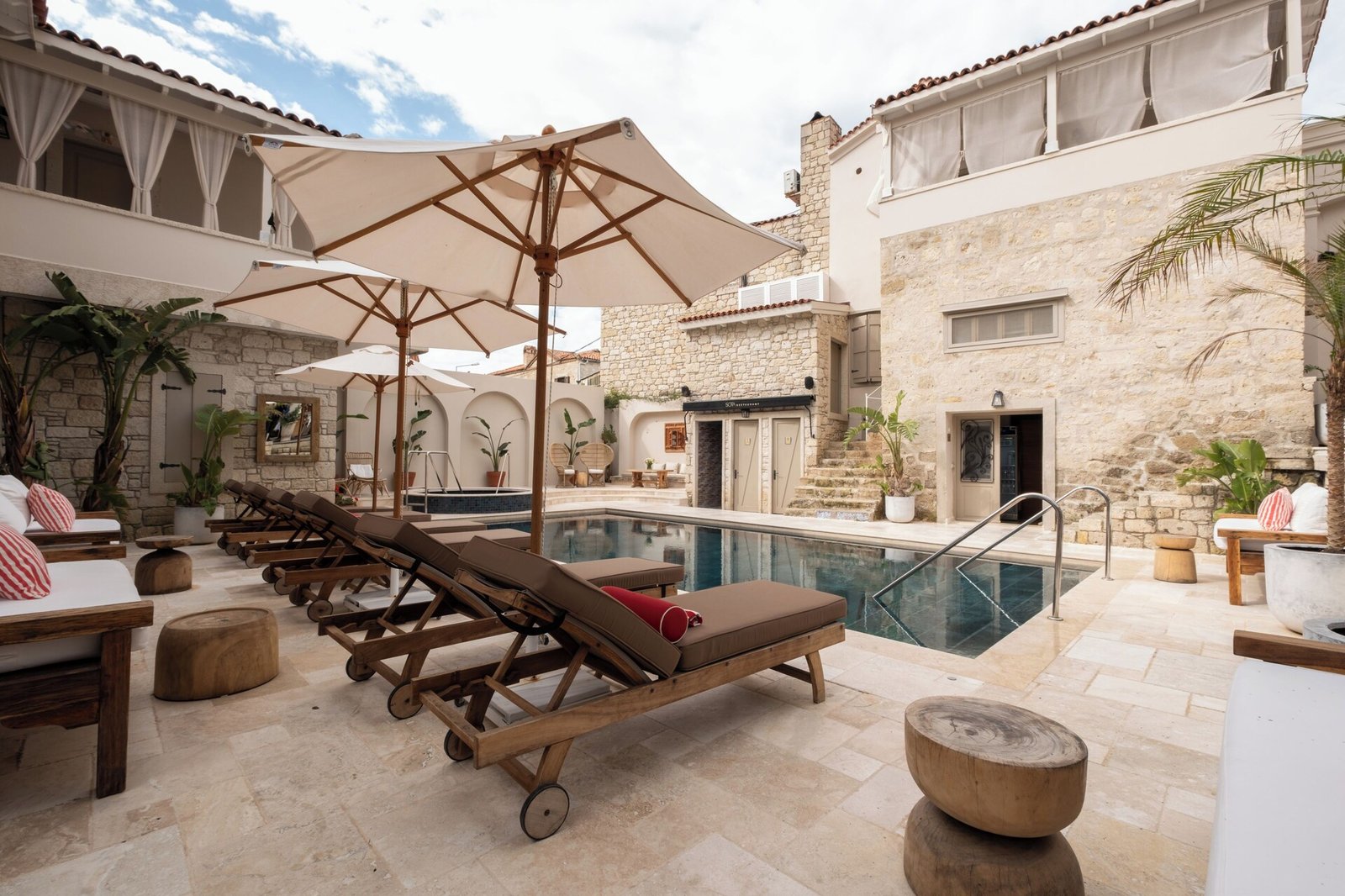 Viento Alaçatı Hotel, the pool