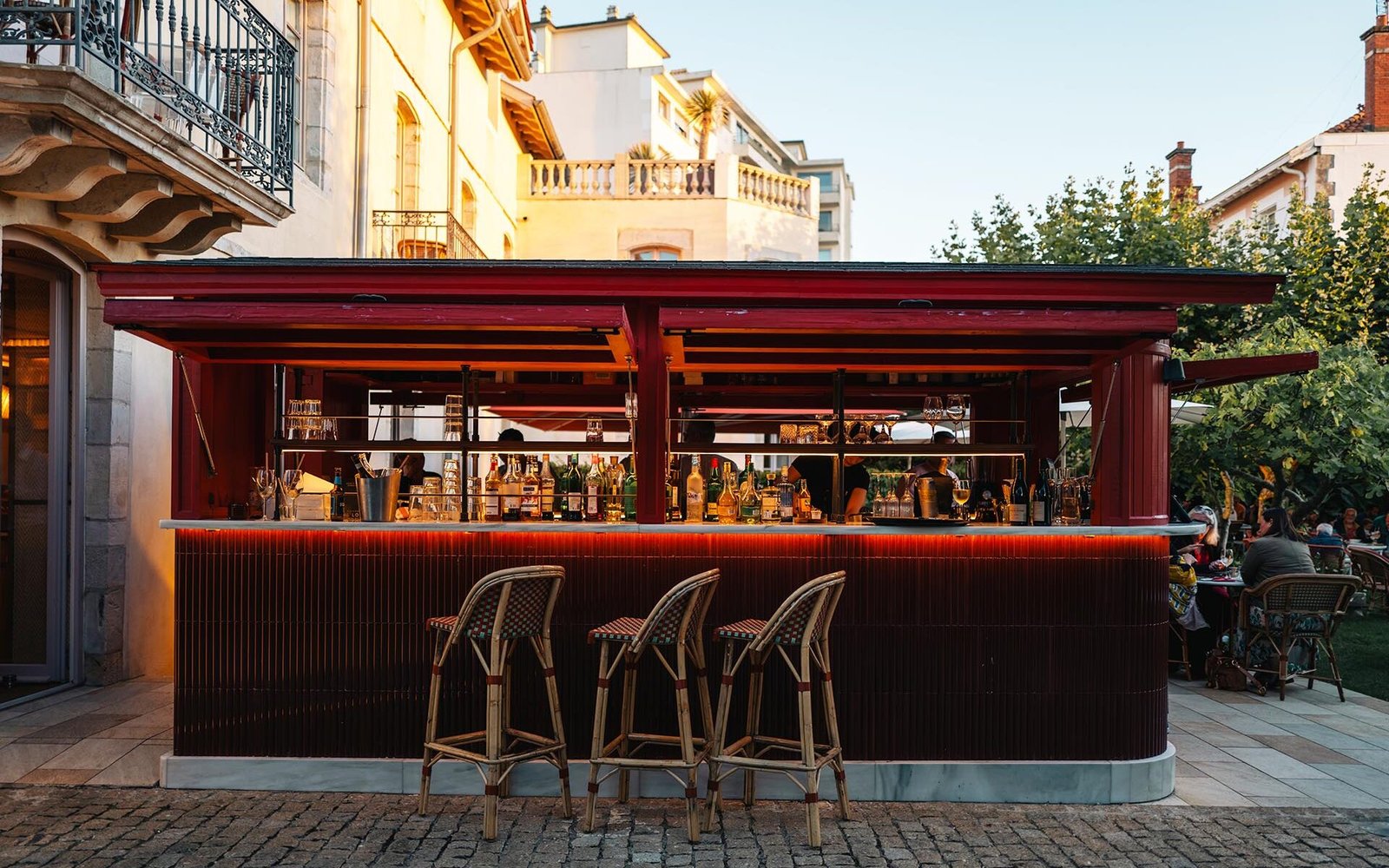 Hôtel de Silhouette, garden bar