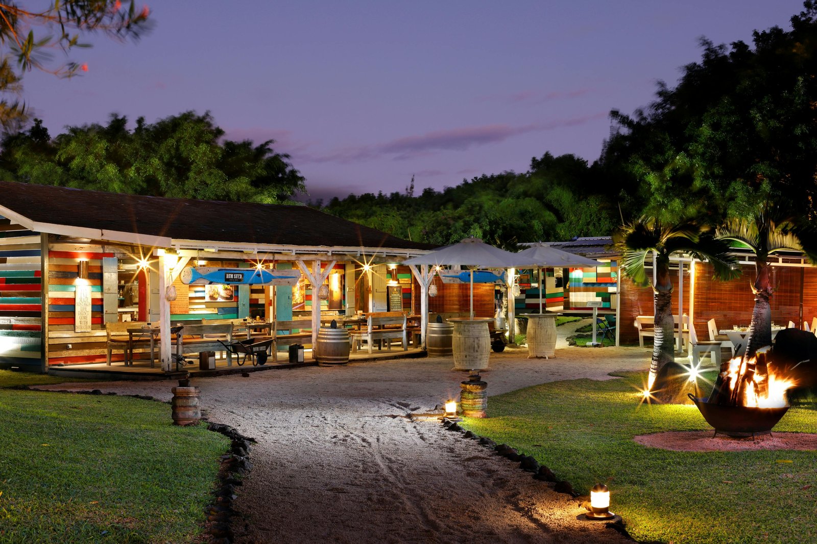 Shanti Maurice Resort & Spa, at the table