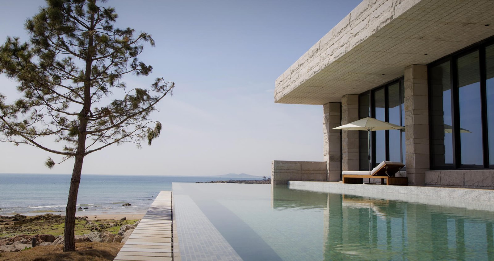 The Lalu Qingdao, the pool