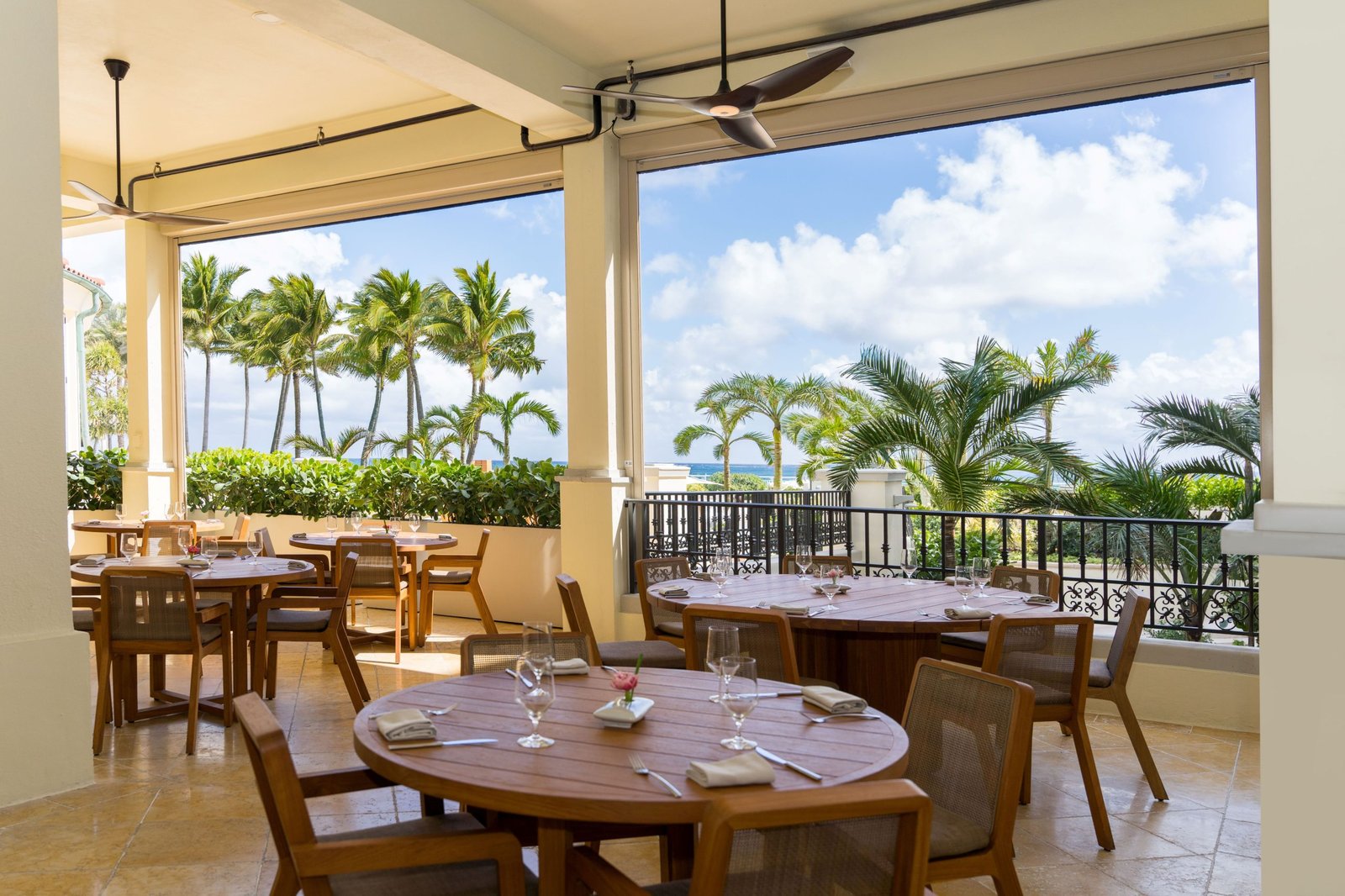 Eau Resort & Spa, breeze ocean kitchen