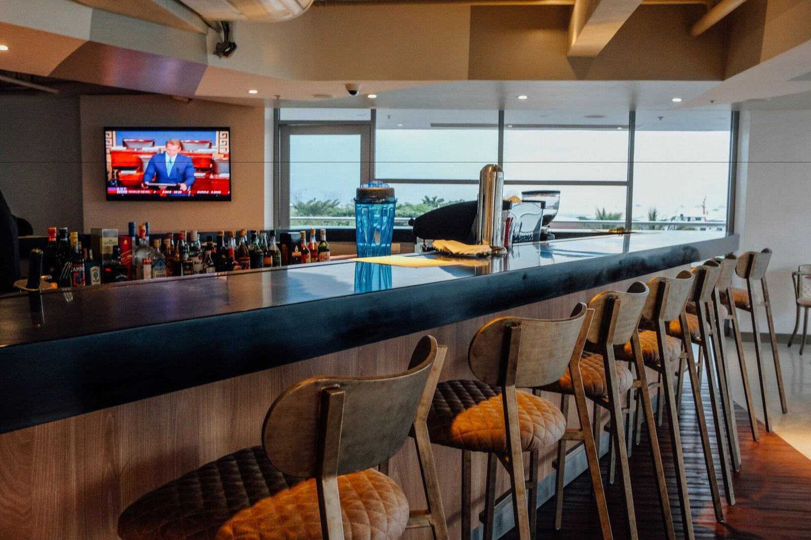 TRYP by Wyndham Mall of Asia, at the table