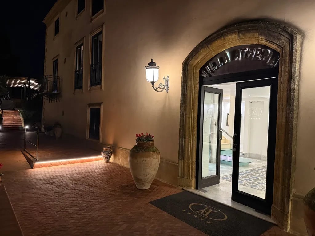 Hotel Villa Athena, how it began