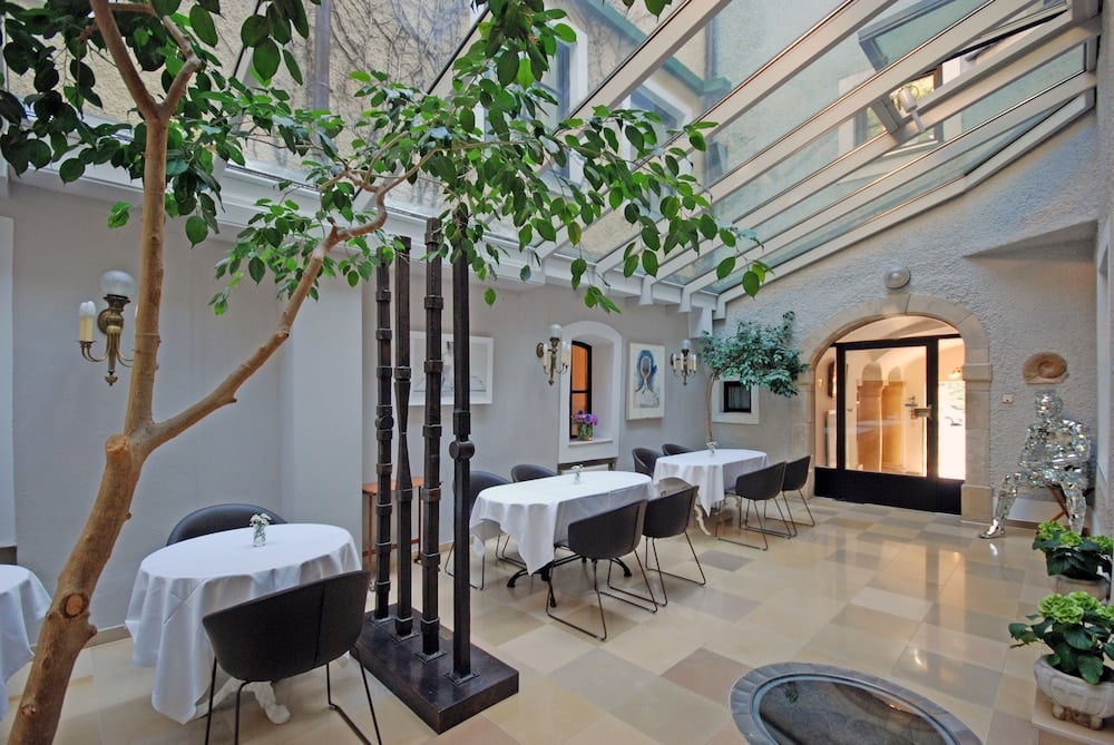 Schlossberghotel – Das Kunsthotel, wintergarten