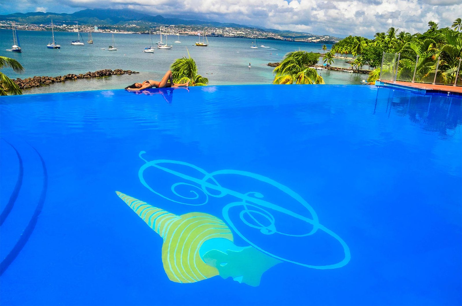 Hotel Bakoua, the pool