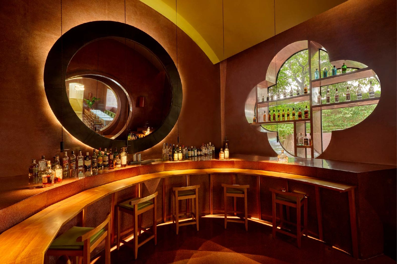 The Roseate, New Delhi, iah bar