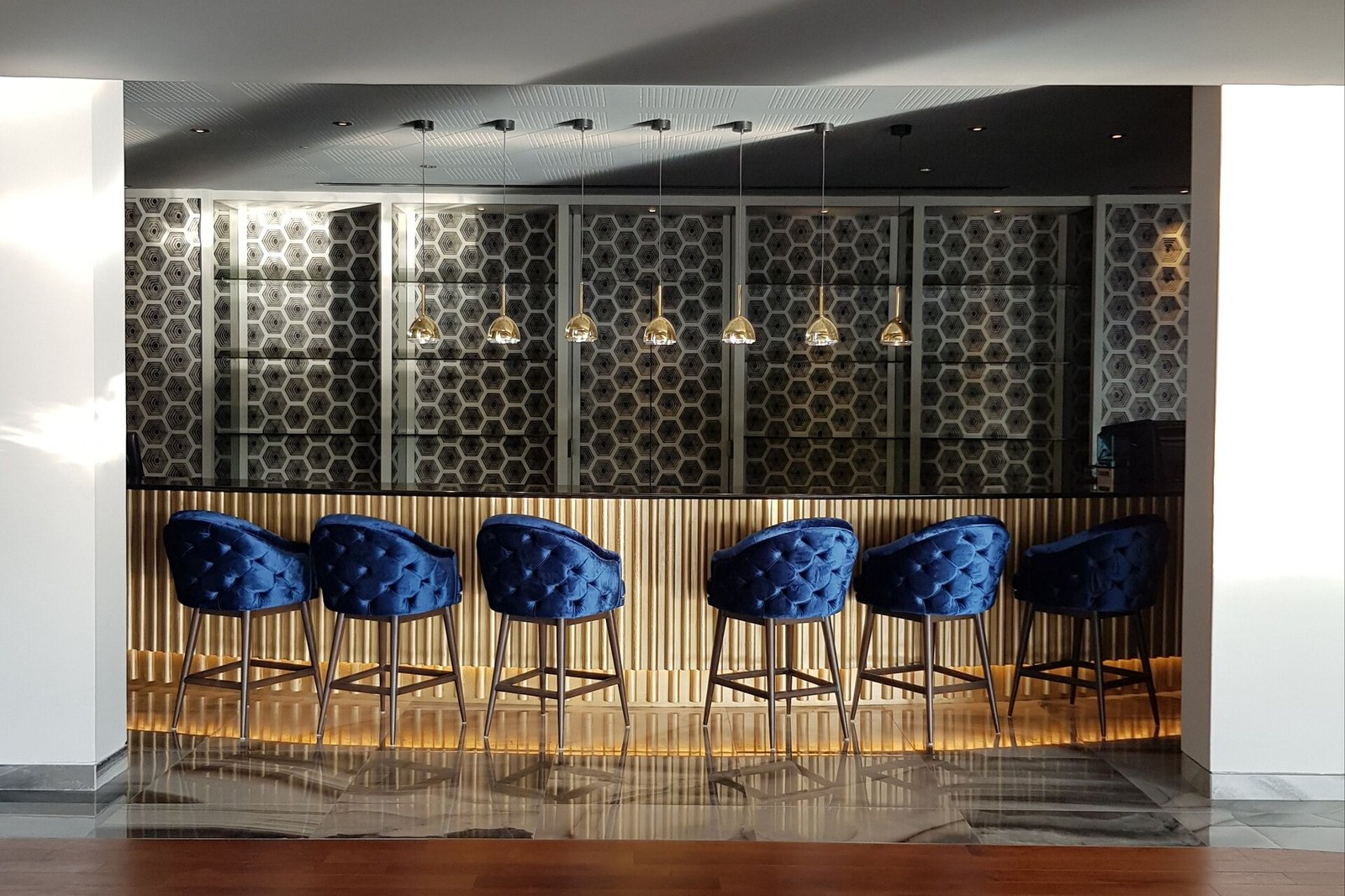 The Edge — eat & drink