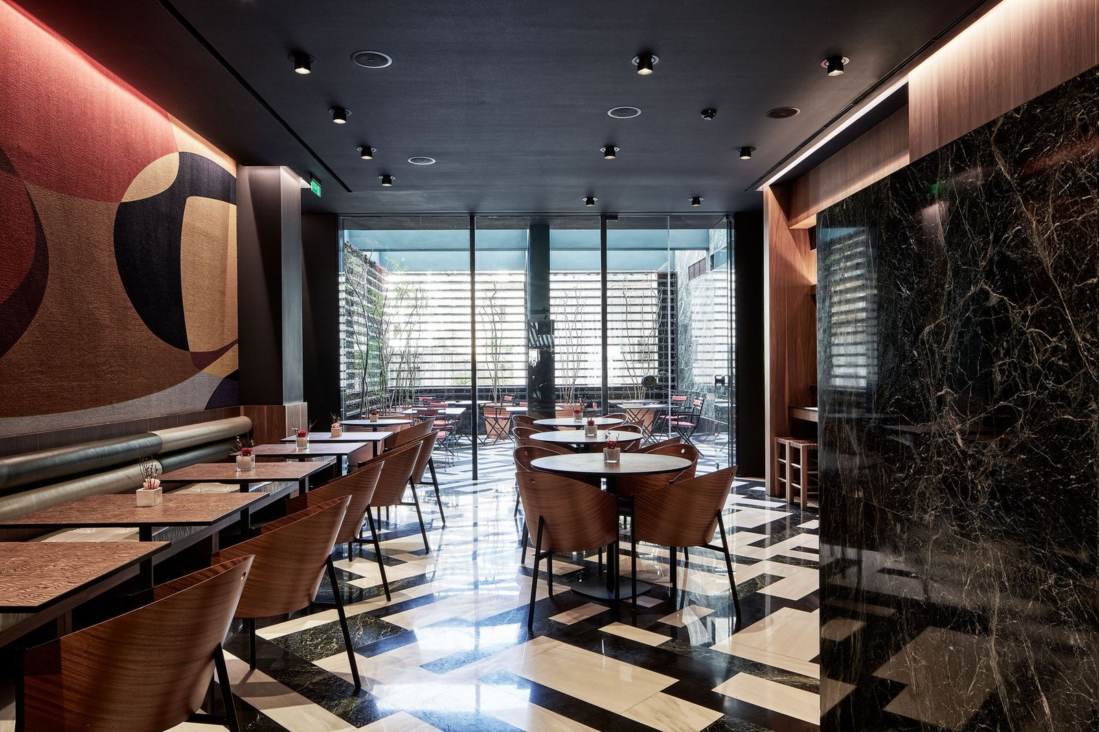 AthensWas Design Hotel, modern eatery