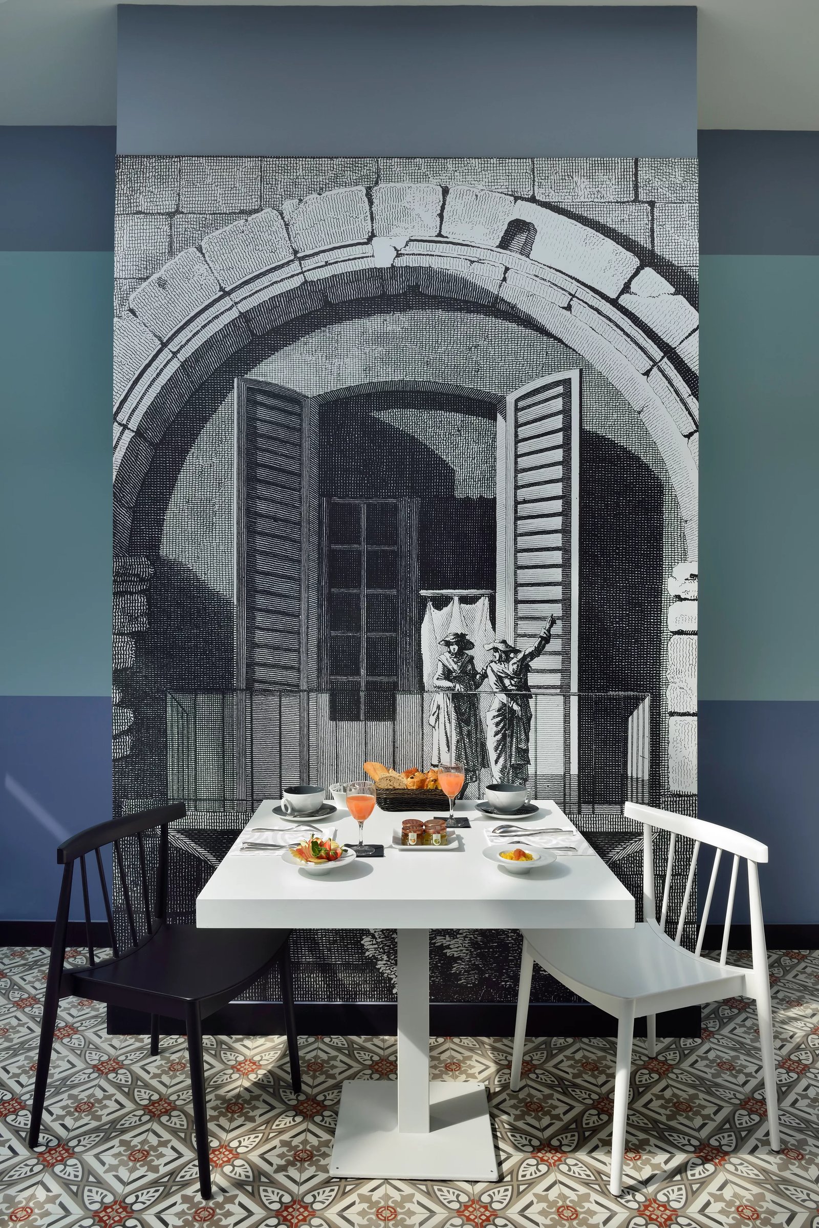 Jules César Hotel & Spa Arles - MGallery Collection, at the table