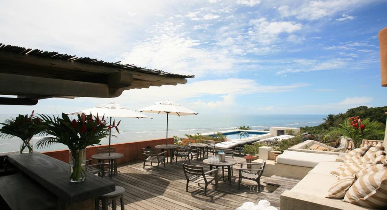 Maitei Hotel, at the table