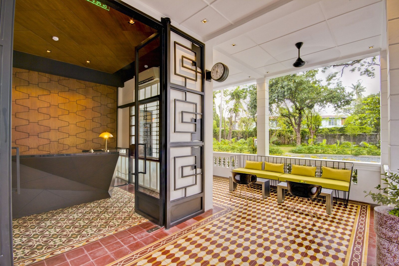 The Henry Hotel Manila — vibe